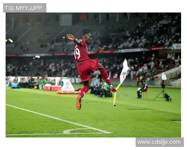 亚洲杯足球球星卡市场价格分析及收藏价值探讨 亚洲杯足球球星卡市场价格分析及收藏价值探讨